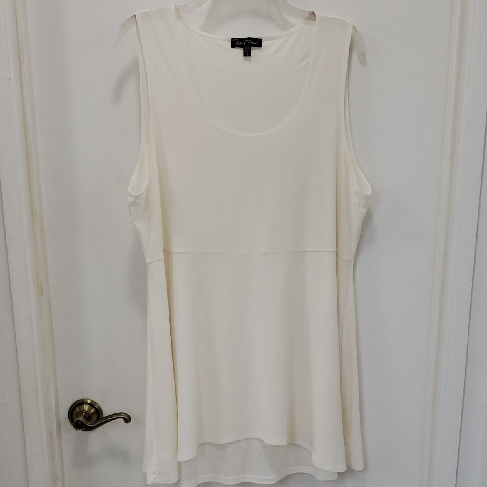 〰️Slinky Brand〰️ Cream Sleeveless Peplum Top 1X